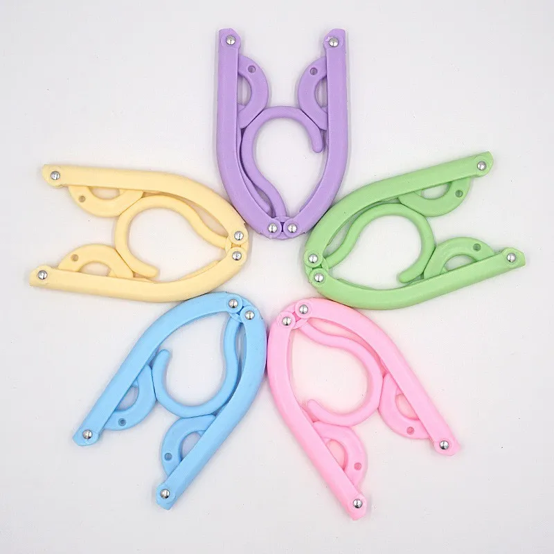 Portable Plastic Clothes Hanger