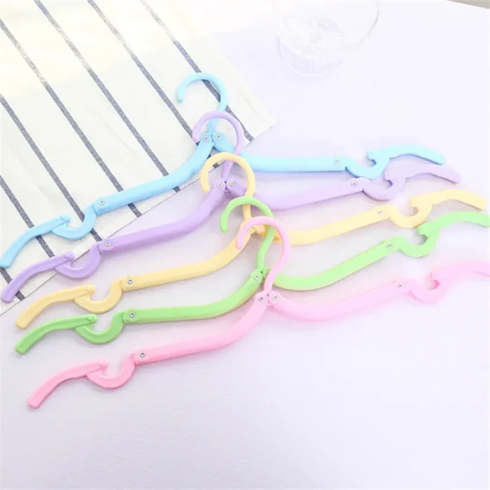 Portable Plastic Clothes Hanger