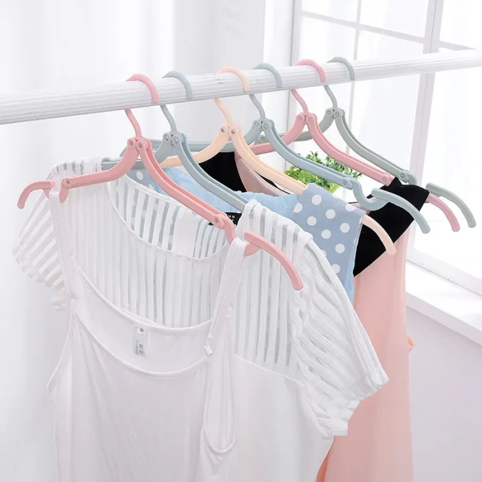 Portable Plastic Clothes Hanger